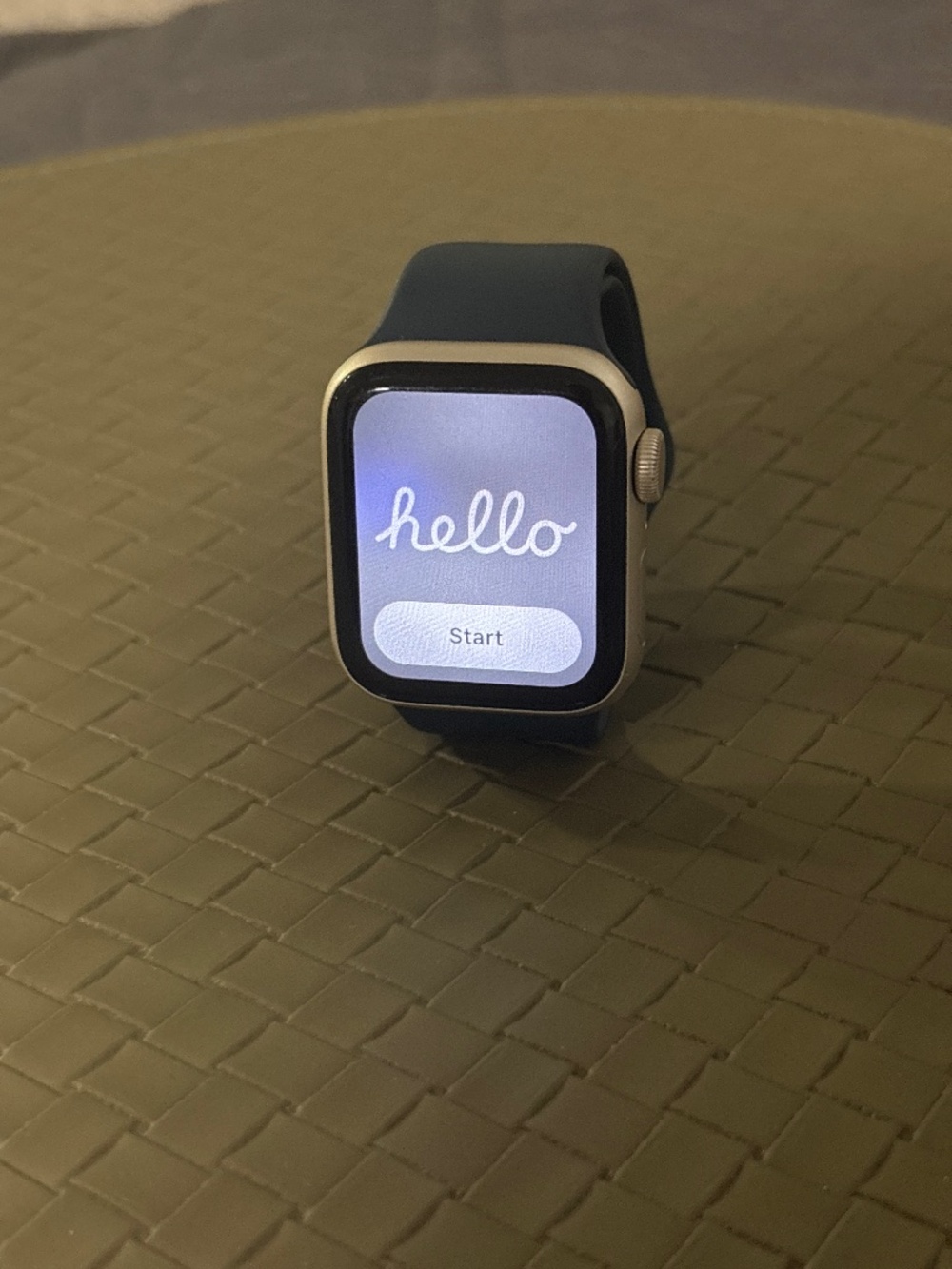 Apple Watch SE 40mm GPS Gen 2 No Activation Lock, Works Perfect, Charger + Band